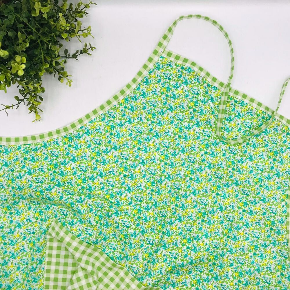Unisex Cotton Apron: One Size Fits All, Green Floral with Gingham Green Pockets